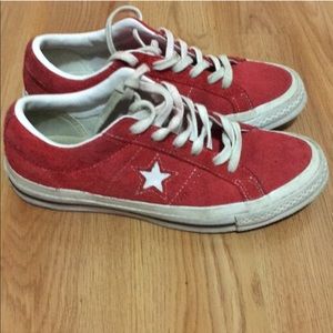 Red star Converse